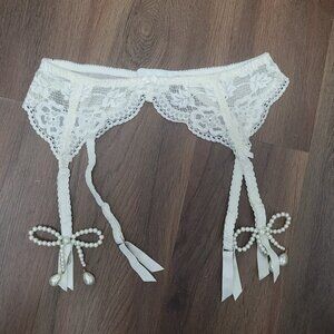 Custom pearl garter belt